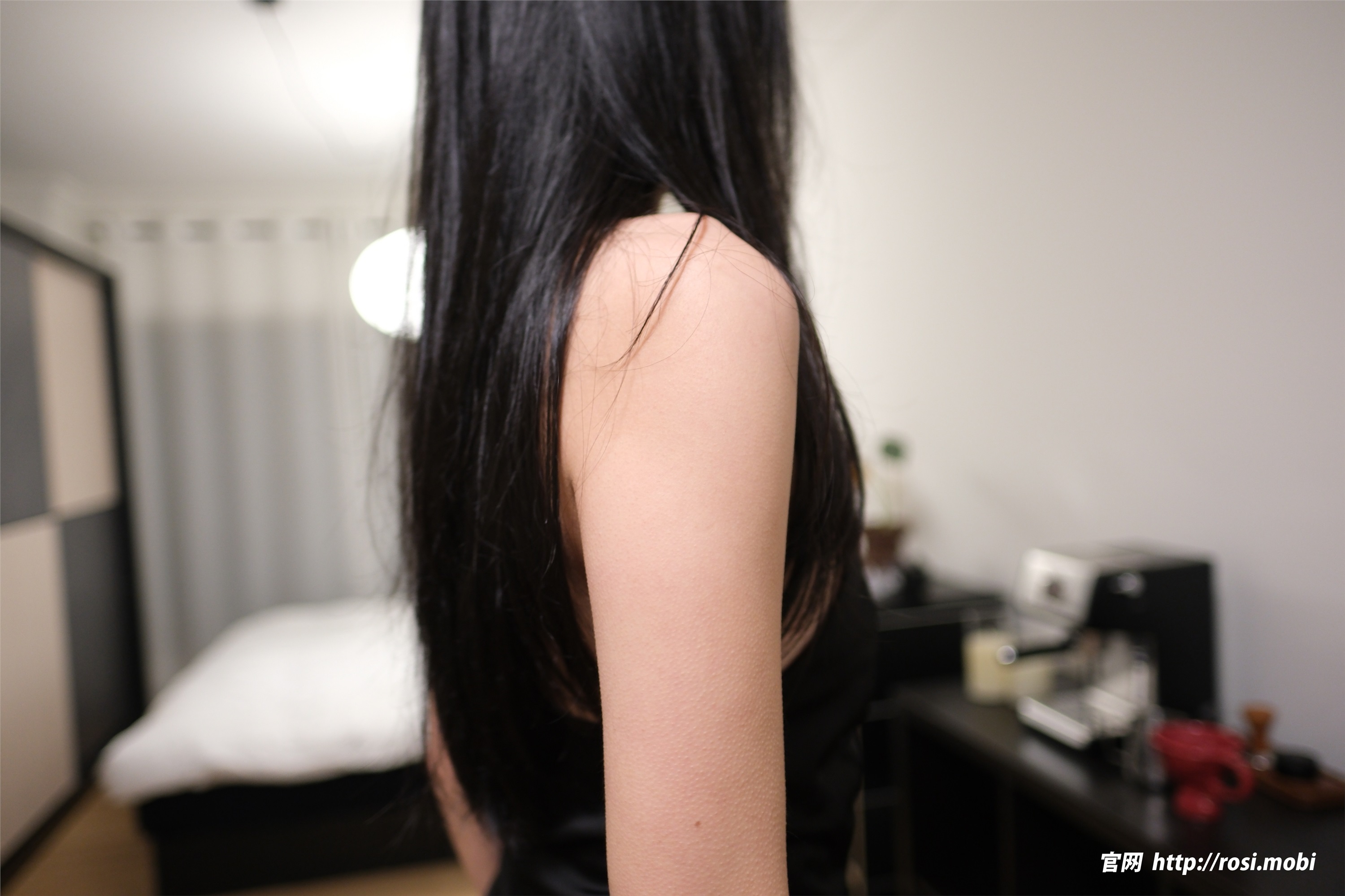 ROSI写真 2025.04.01 NO.4866